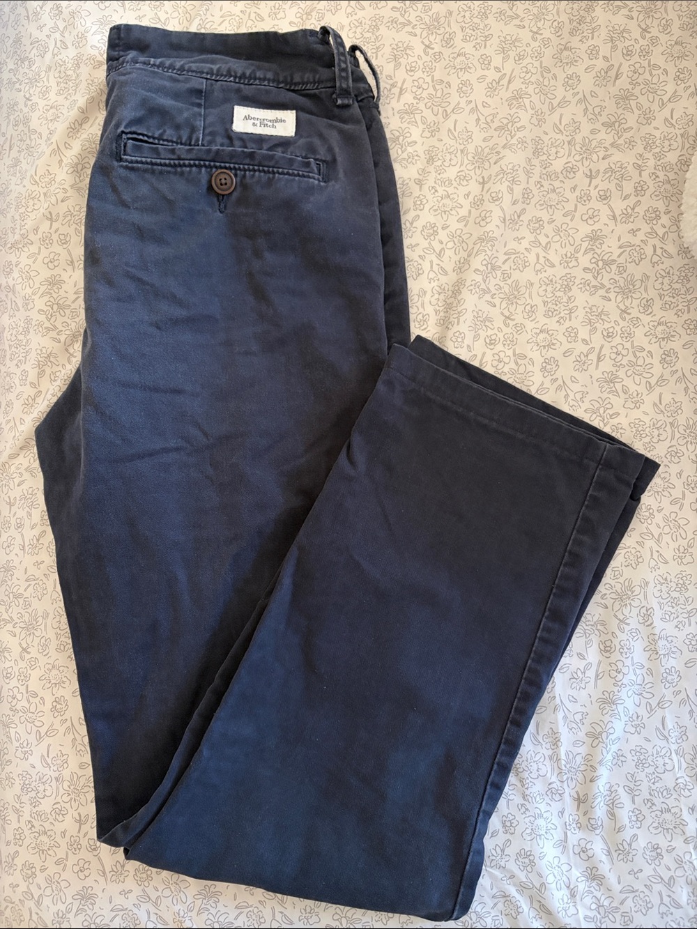 Two Abercrombie & Fitch Pants - Picture 6 of 10